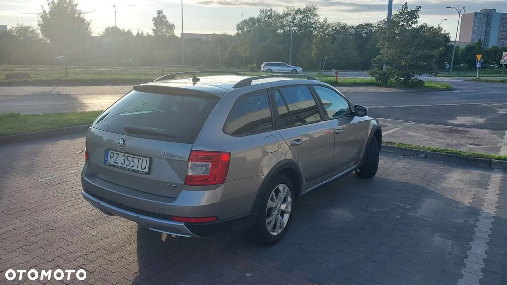 Skoda Octavia Scout 2.0 TDI 4x4 DSG - 4