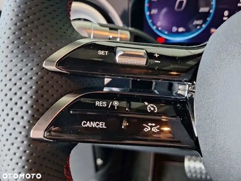Mercedes-Benz CLA 200 mHEV 4-Matic 8G-DCT - 11
