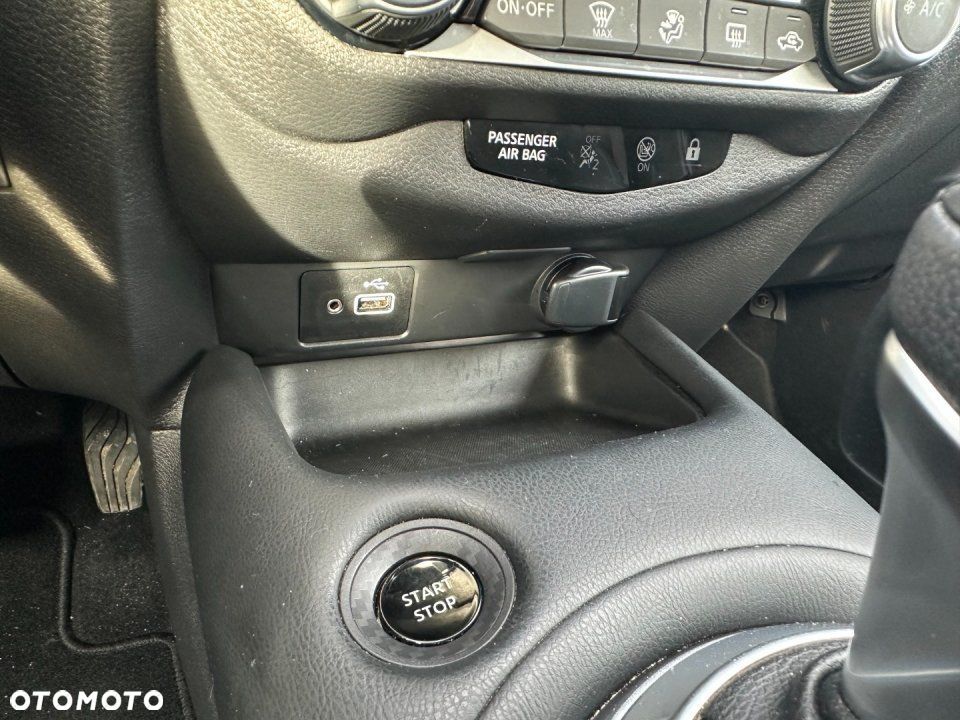 Nissan Juke - 25