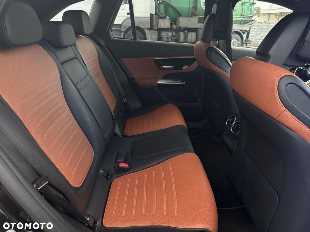 Mercedes-Benz GLC - 21