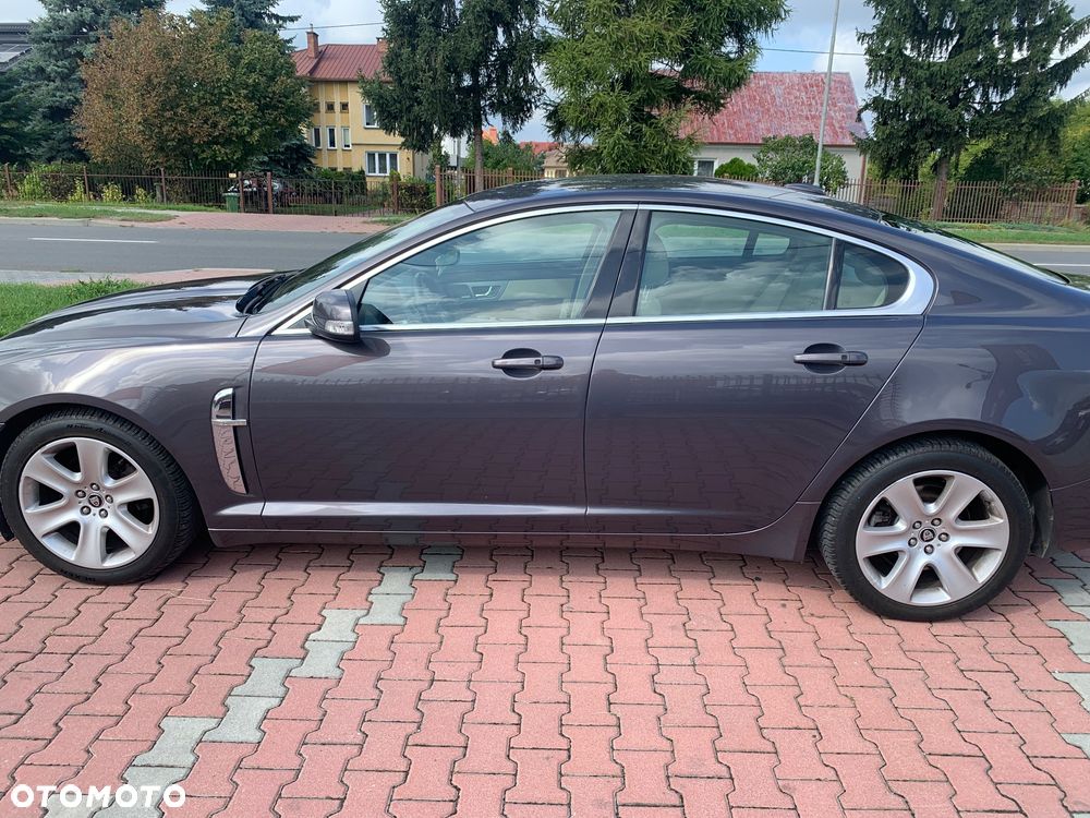 Jaguar XF 2.7 V6 Premium Luxury - 8