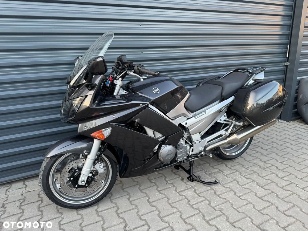Yamaha FJR - 4