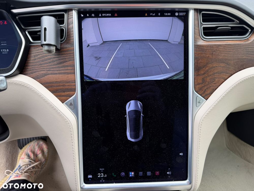 Tesla Model S - 13