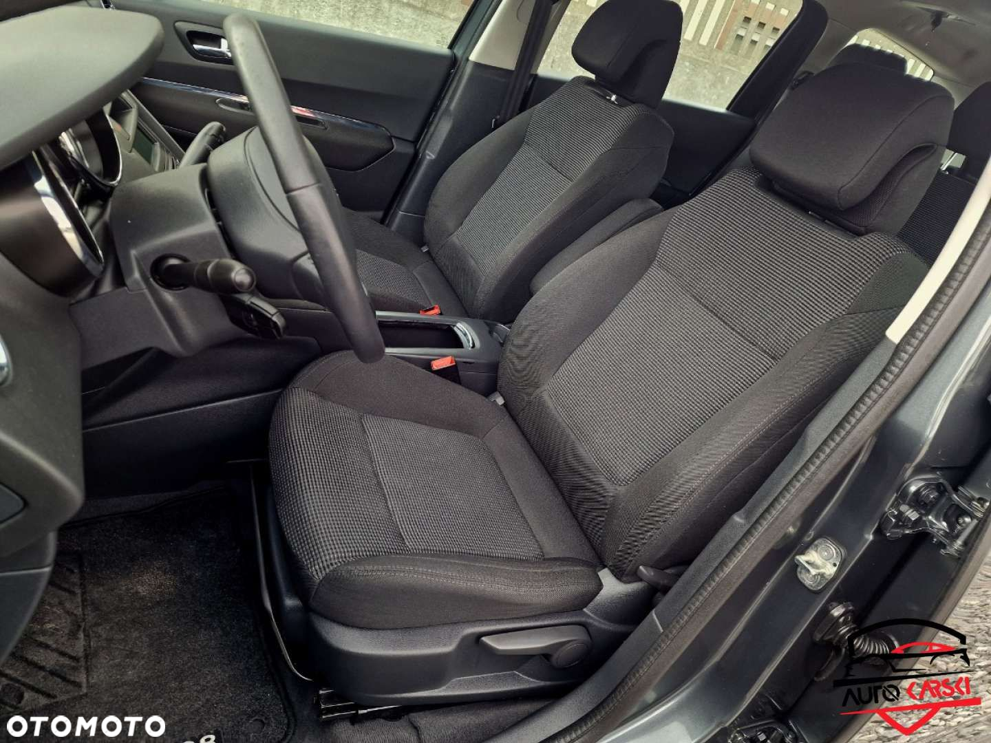 Peugeot 5008 - 31