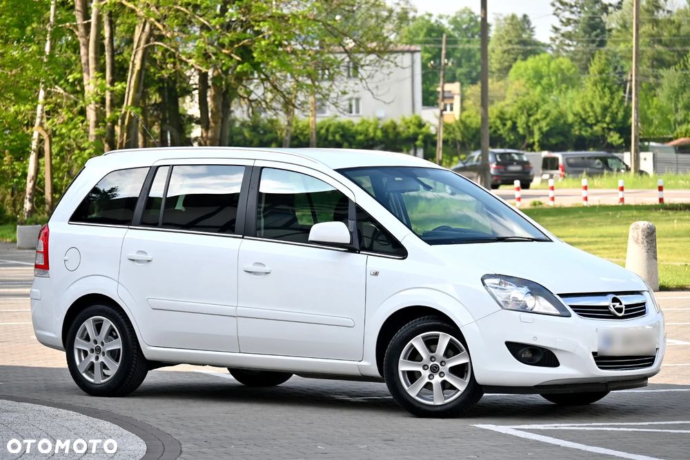 Opel Zafira 1.8 Cosmo - 4