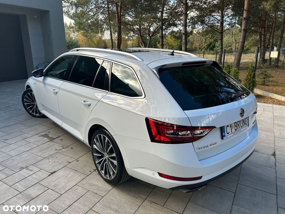 Skoda Superb 2.0 TSI 4x4 L&K DSG - 19
