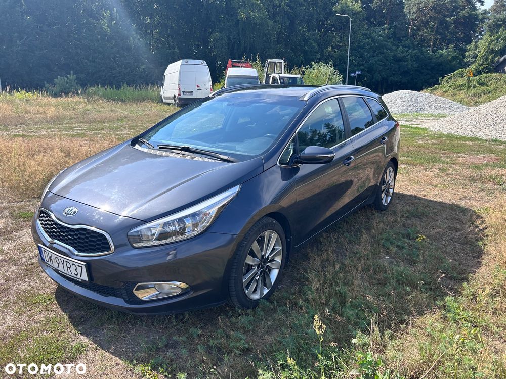 Kia Ceed - 4