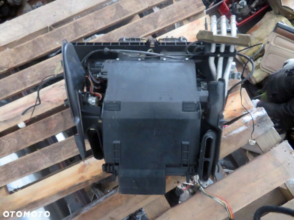 NAGRZEWNICA 7 II E32 1382845 532933811A BMW 1986-1994 - 6
