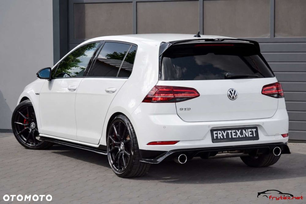 Volkswagen Golf - 18