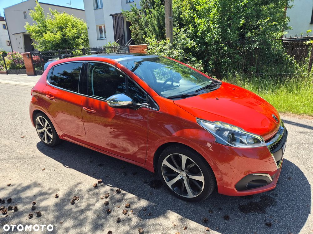 Peugeot 208 - 1
