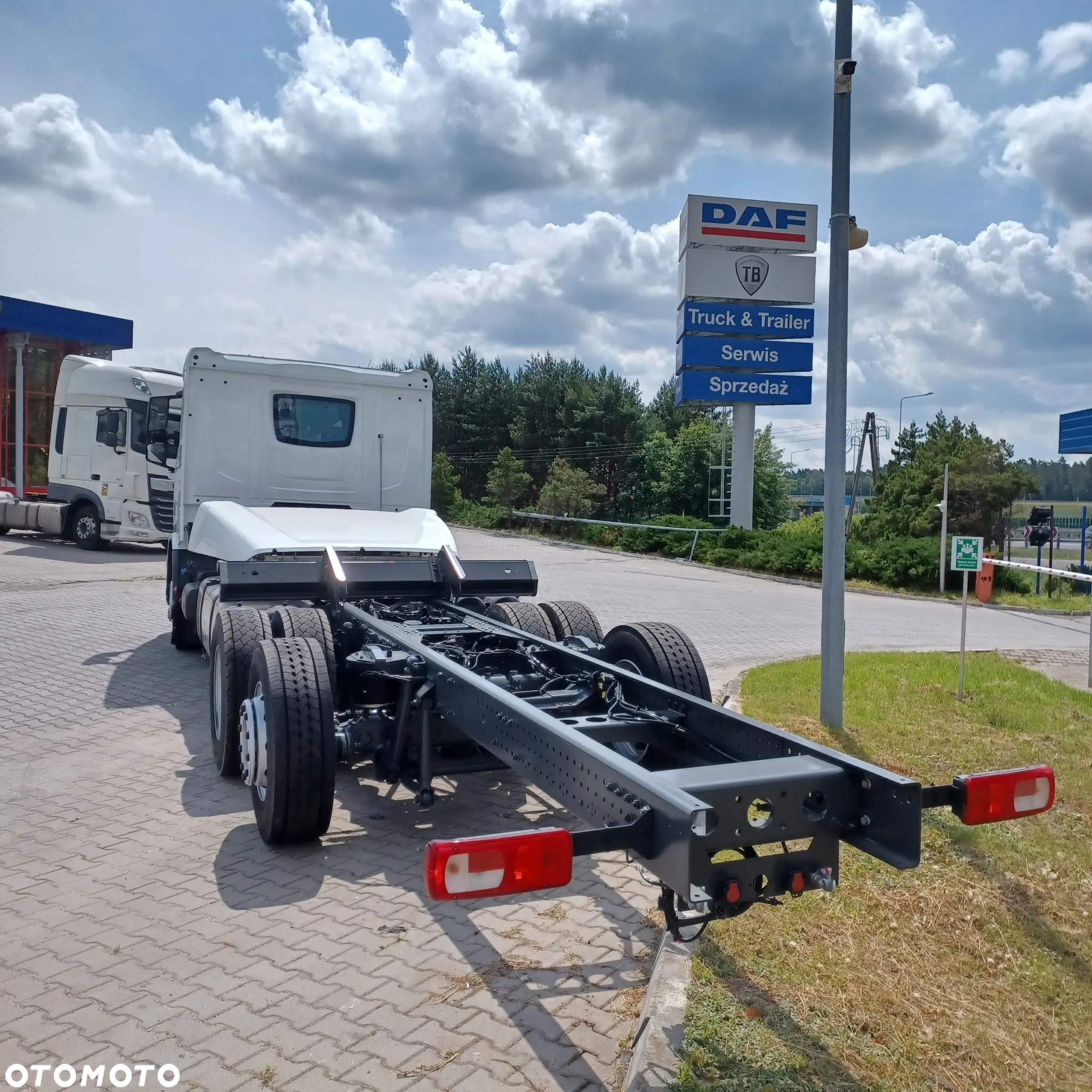 DAF XD  450 FAN 6X2 Sleeper Cab - 4
