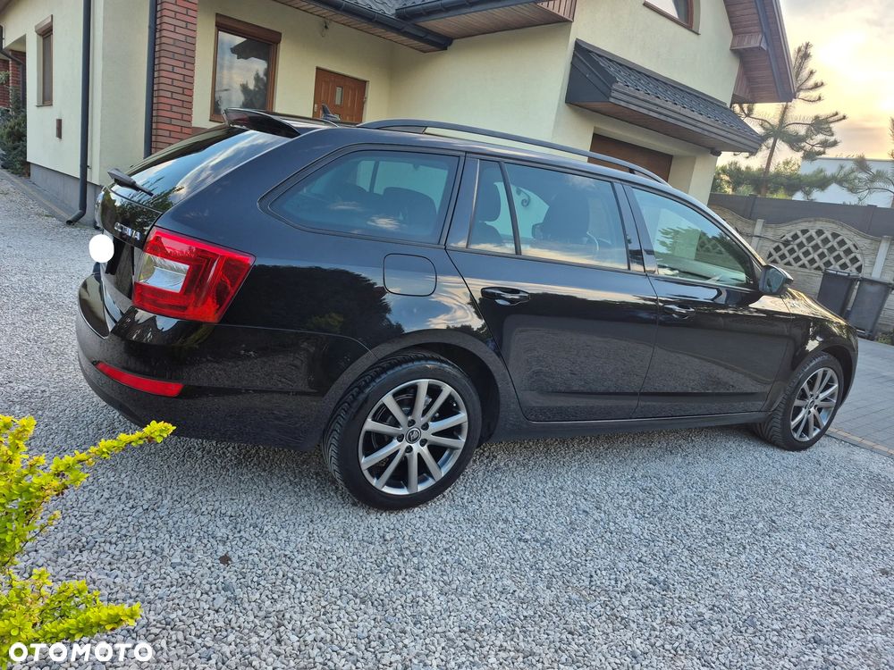 Skoda Octavia 1.6 TDI DPF Ambiente - 9