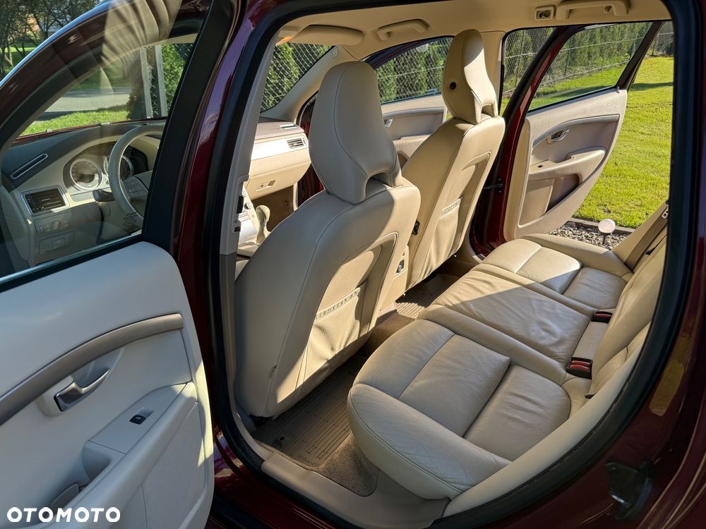 Volvo V70 2.0 Momentum - 11