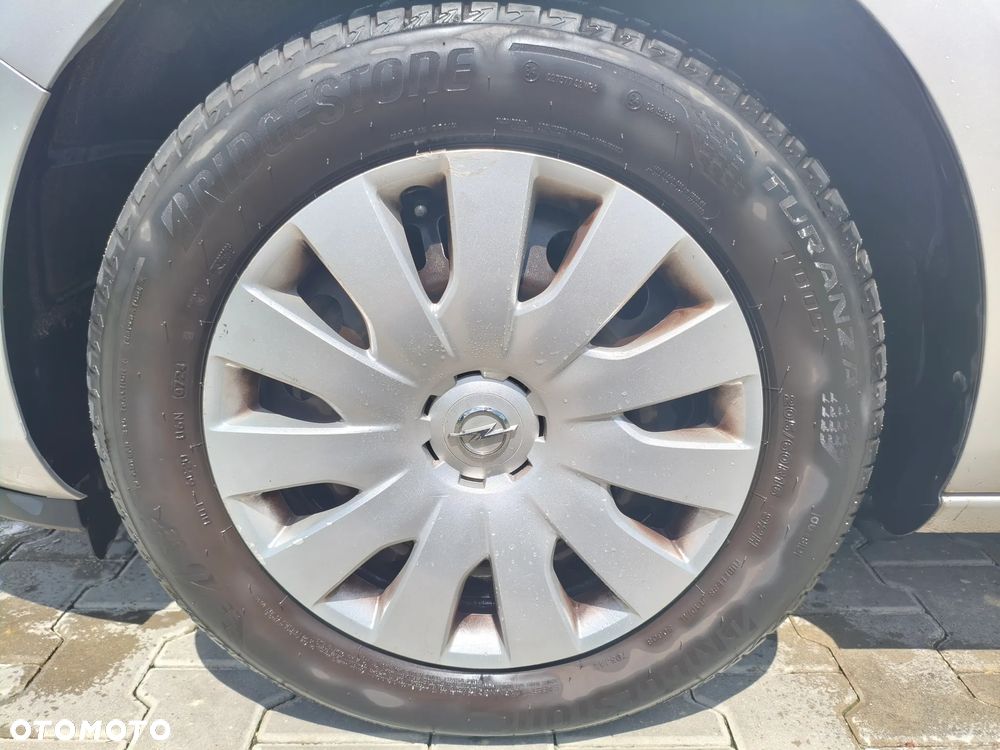 Opel Astra 1.4 T Enjoy EU6 - 17