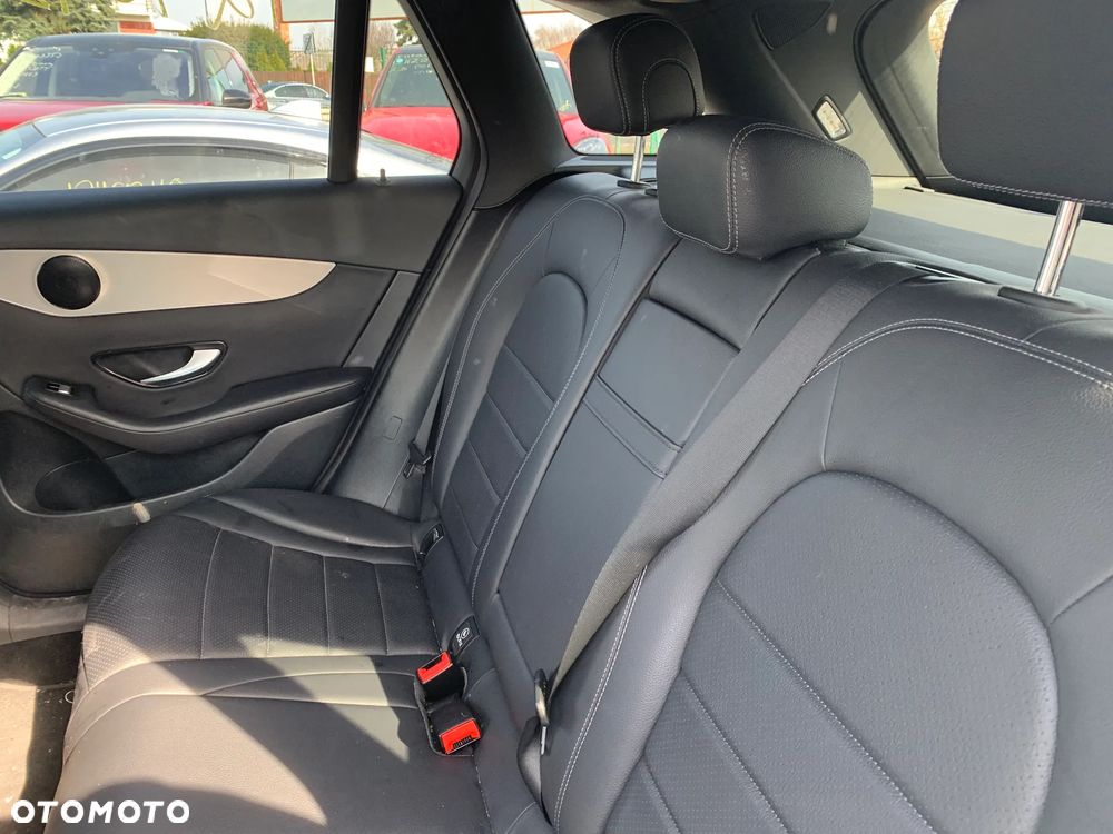 Mercedes-Benz GLC 300 4Matic 9G-TRONIC - 11