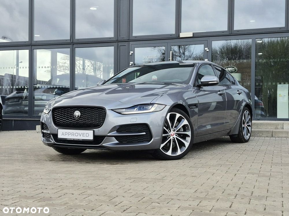 Jaguar XE D200 AWD SE - 3