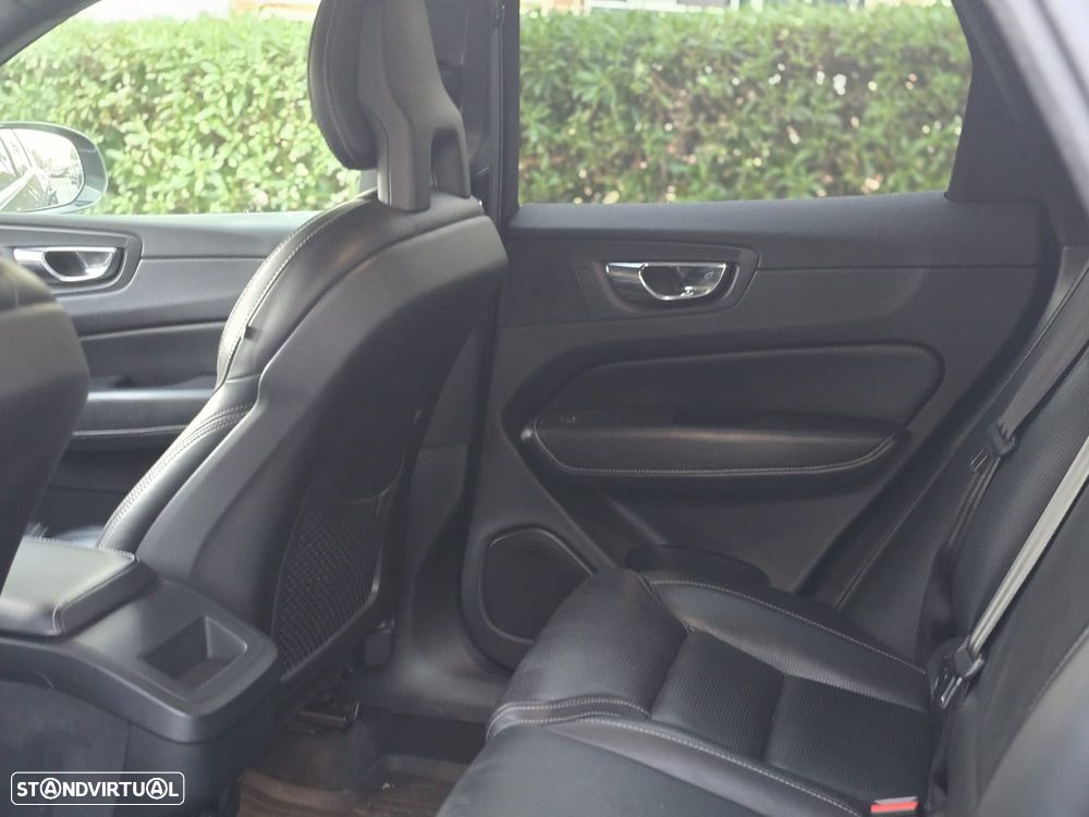 Volvo XC 40 2.0 D4 Inscription AWD - 14