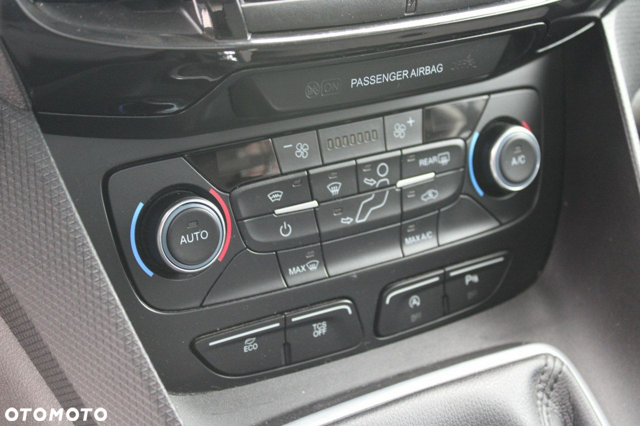 Ford Tourneo Connect - 20