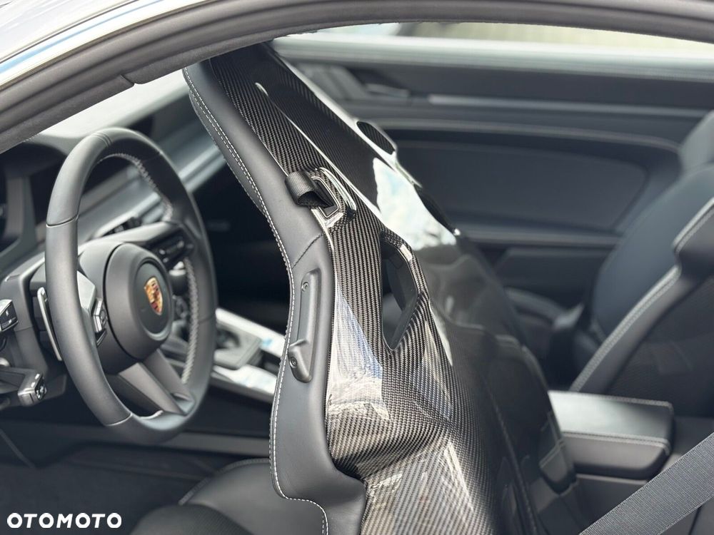 Porsche 911 - 25