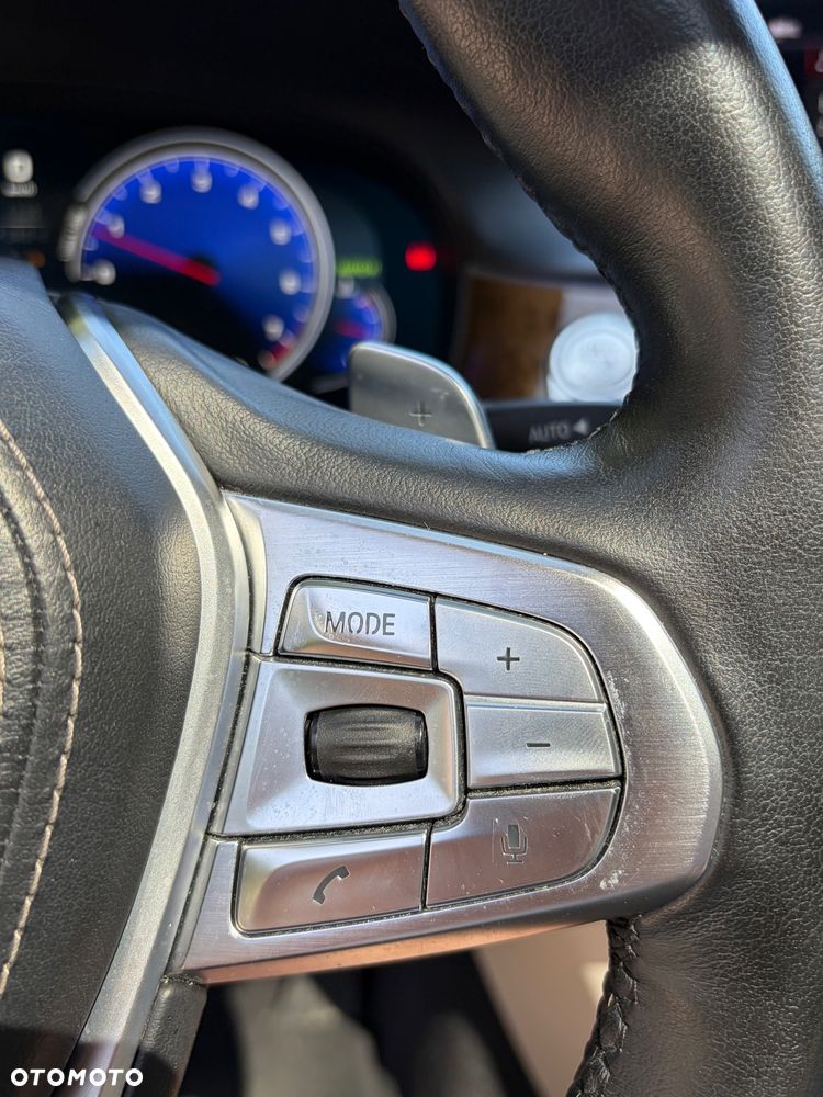 BMW Seria 7 740Li - 18