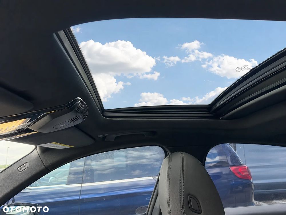 BMW Seria 3 330i xDrive M Sport - 13