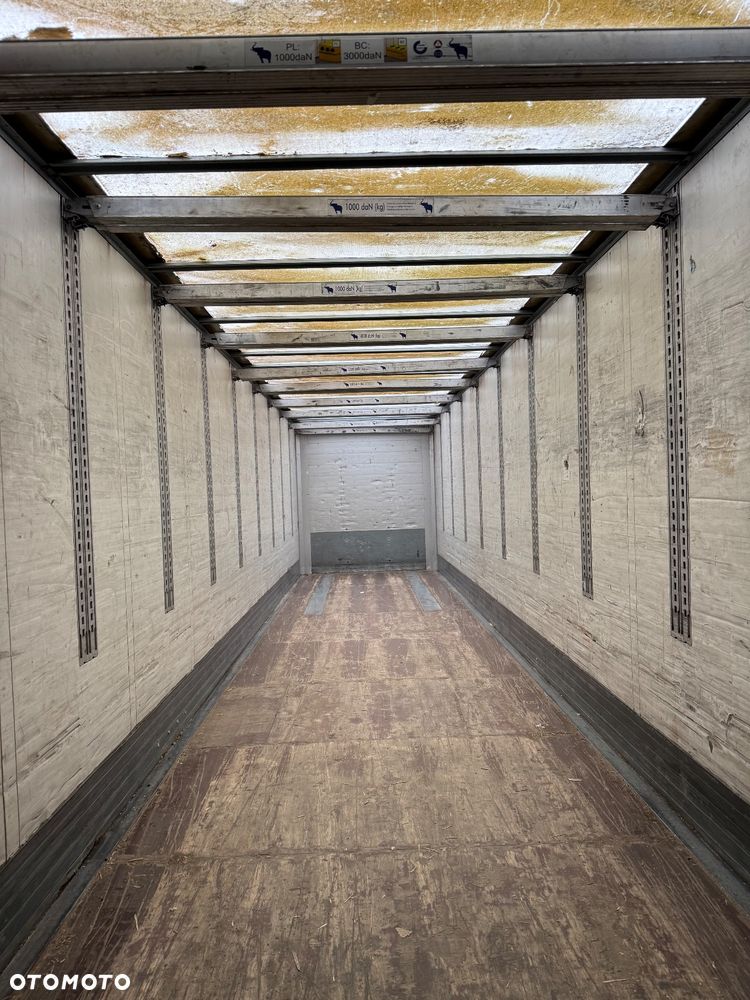 Schmitz Cargobull SKO 24 - 3