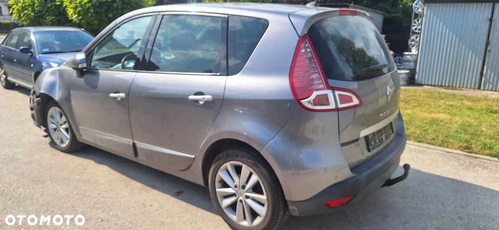 Renault Scenic III TEKNG zderzak tył bok lewy naroznik - 1