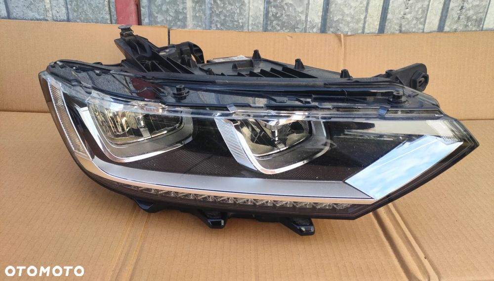 Lampa prawa Led Pół LED VW Passat B8 2014- Przedlift - 1