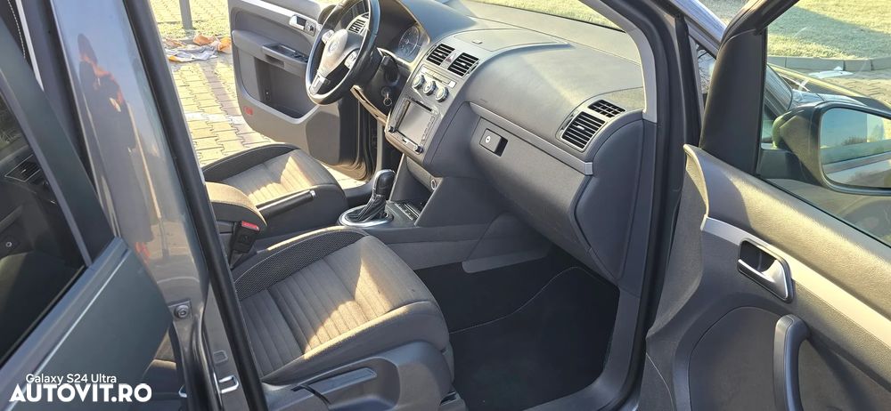 Volkswagen Touran 1.6 TDI DPF DSG Cup - 8