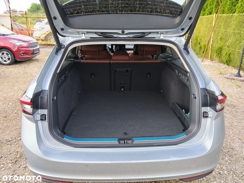Skoda Superb 1.5 TSI Plug-in Hybrid L&K DSG - 19