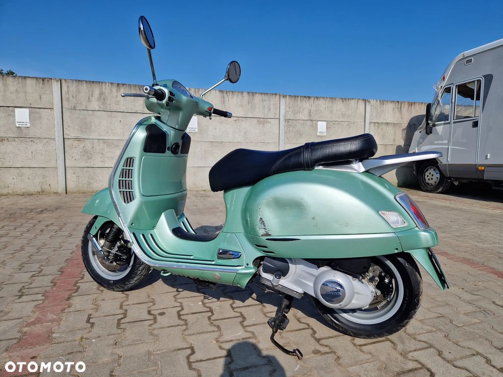 Piaggio Vespa - 10