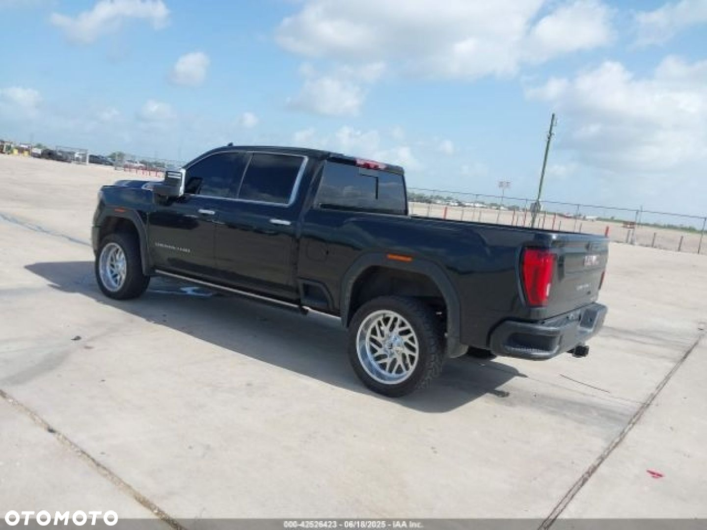 GMC Sierra - 3