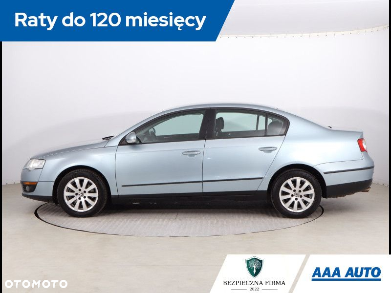 Volkswagen Passat - 3