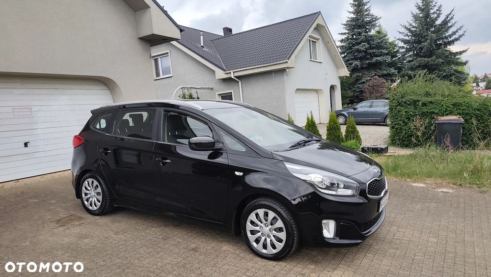 Kia Carens 1.6 GDI Fifa World Cup Edition - 22