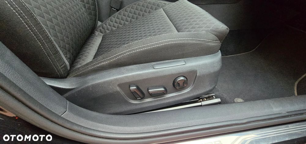 Skoda Superb 2.0 TDI Active DSG - 21