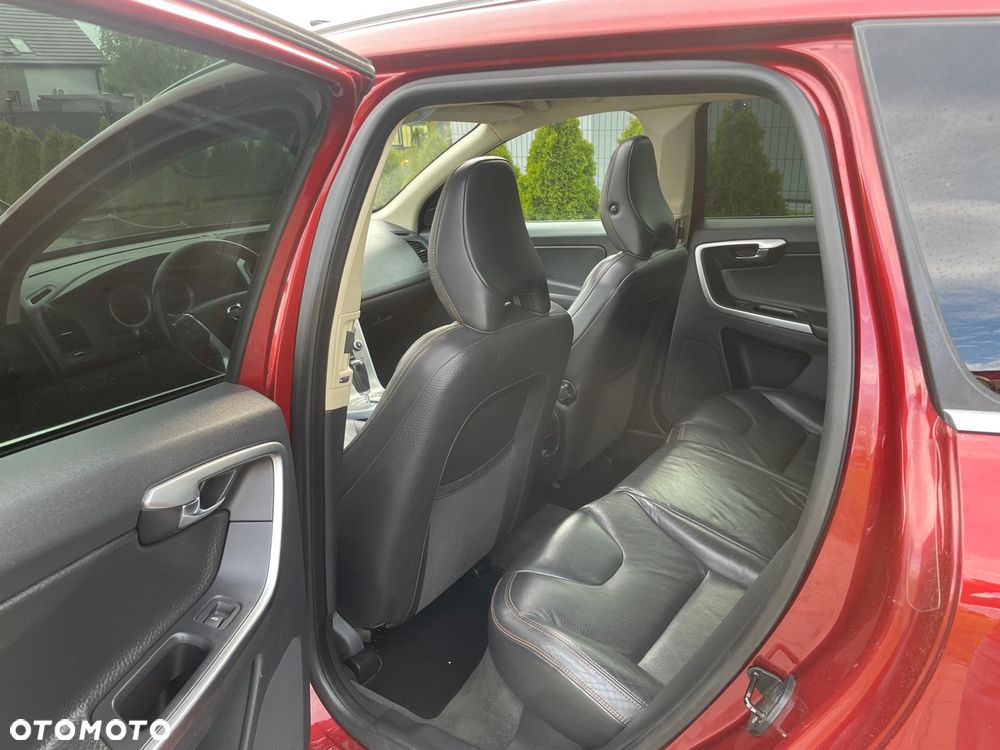 Volvo XC 60 D5 AWD Summum - 10