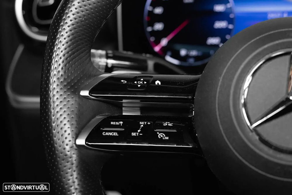 Mercedes-Benz GLC 300 e 4Matic 9G-TRONIC Edition AMG Line - 9
