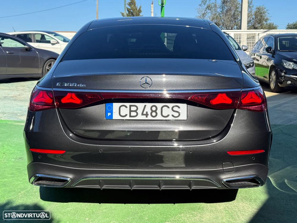 Mercedes-Benz E 300 de - 9