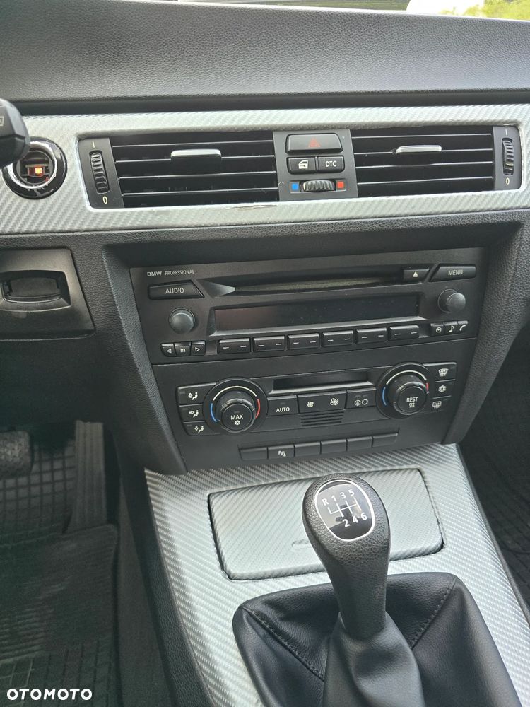 BMW Seria 3 320d DPF - 8