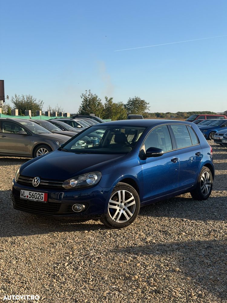 Volkswagen Golf - 6