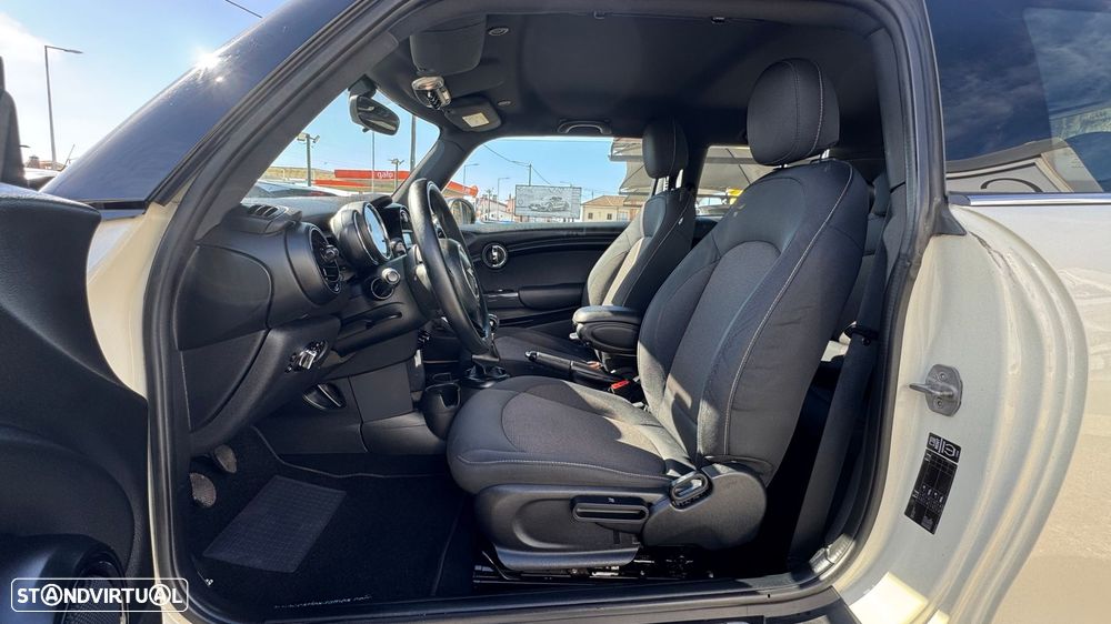 MINI 3 Portas Cooper D - 10