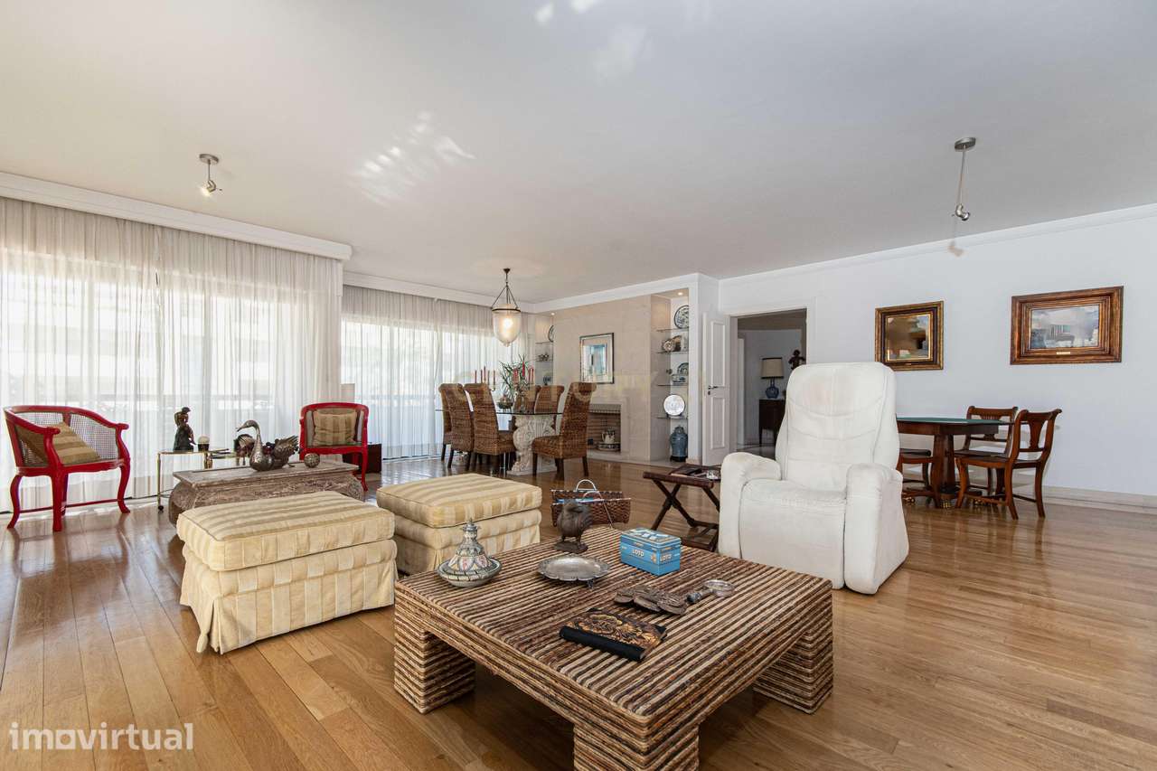 Apartamento T6,condomínio privado com Varandas Envolventes| Parque das - Grande imagem: 2/56