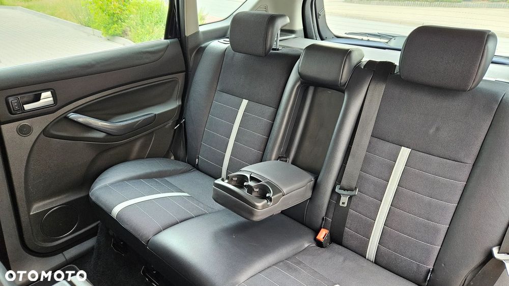 Ford Kuga - 19
