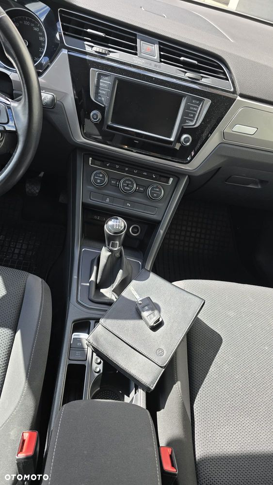 Volkswagen Touran 1.6 TDI SCR (BlueMotion Technology) Trendline - 26