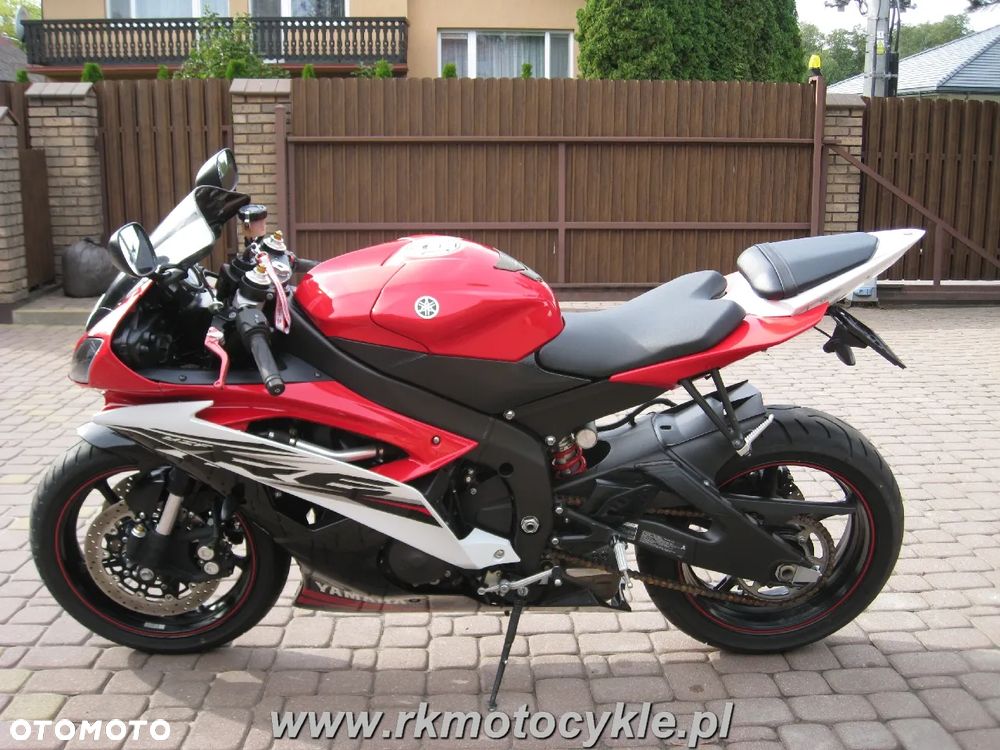 Yamaha R6 - 6