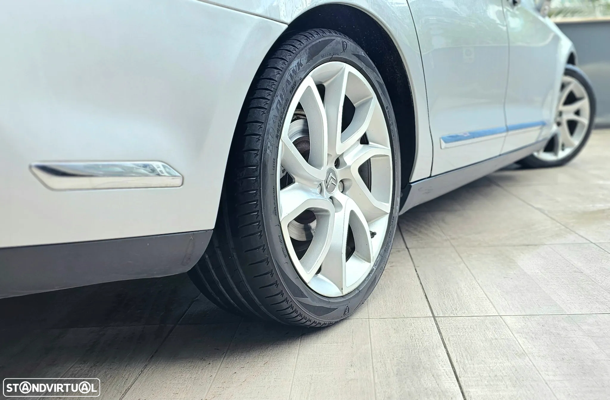 Citroën C5 Tourer 2.7 HDi V6 Exclusive Aut. - 19