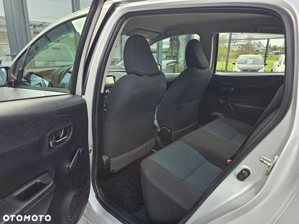 Toyota Yaris 1.33 Prestige - 9