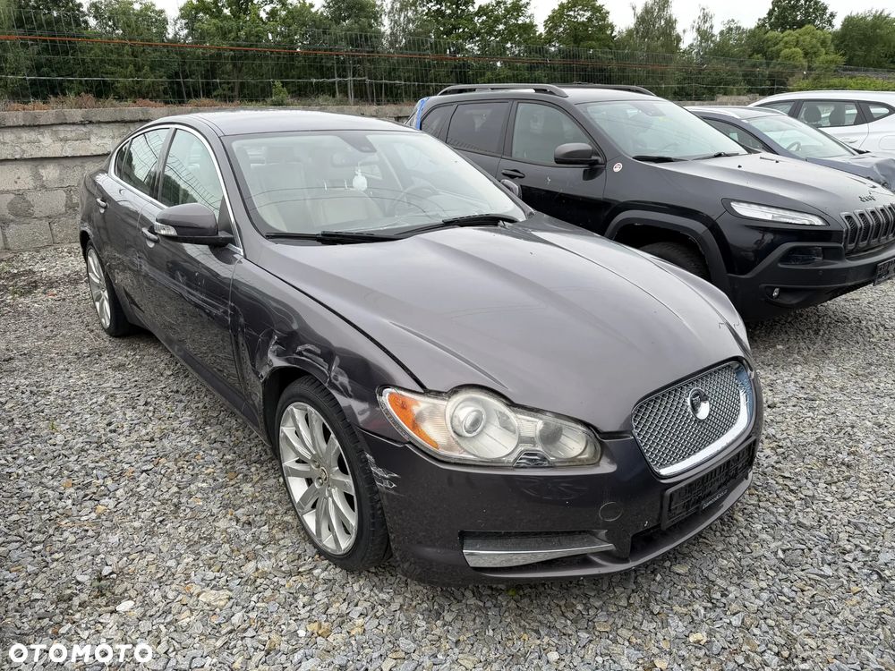 Jaguar XF 2.7 V6 D Premium Luxury - 5