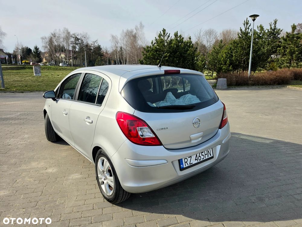Opel Corsa 1.2 16V Enjoy - 5