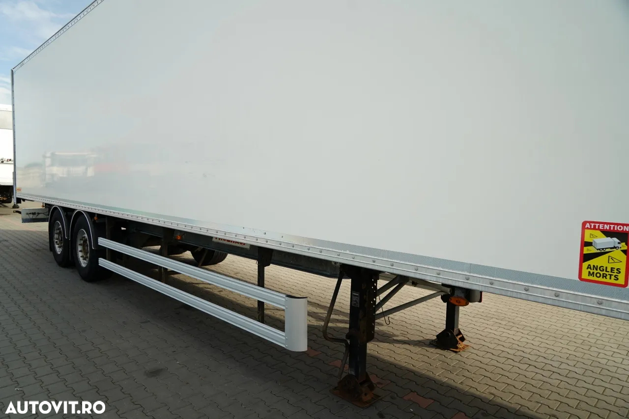Fruehauf CONTAINER / KOFFER / AXE SAF / 2 AXE / OBLOANE RULANTE / PODEA RESISTENTĂ: ȘINĂ DIN SCADENĂ - 9